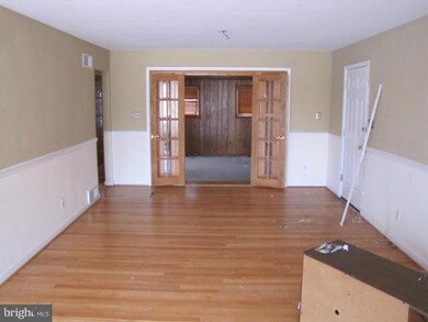 2805 Birkle Ln, District Heights, MD 20747 - photo 4