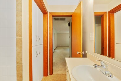 1716 Sprott St, Auburn, IN 46706 - photo 7