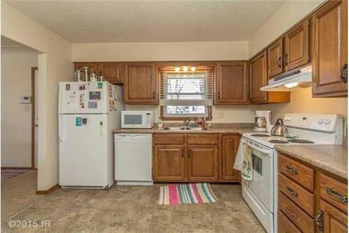 3923 Twana Dr, Des Moines, IA 50310 - photo 6