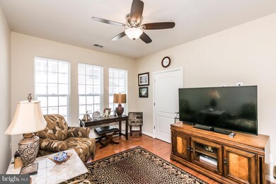 8609 Wintergreen Ct unit 307, Odenton, MD 21113 - photo 7