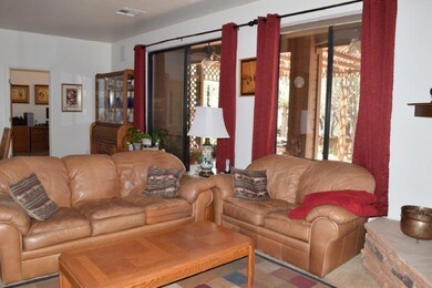 Living Room (3)