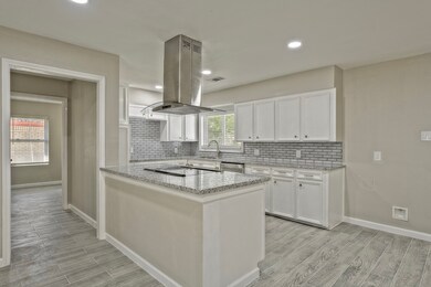 10121 Bretton Dr, Houston, TX 77016 - photo 5