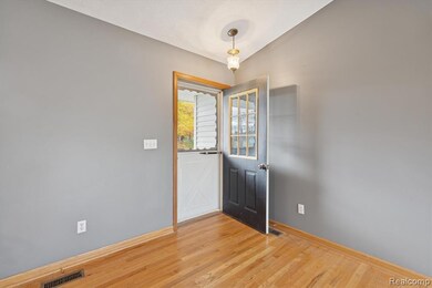 5920 W Coon Lake Rd, Howell, MI 48843 - photo 7