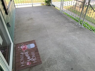 451 E Stenzil St, North Tonawanda, NY 14120 - photo 3