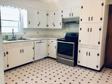 1405 Stoneybrook Dr, Johnson City, TN 37601 - photo 6