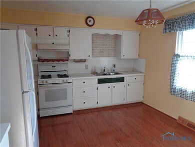 Eat in kitchen