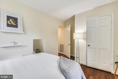 3057 S Buchanan St unit B1, Arlington, VA 22206 - photo 5