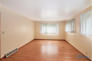 2909 111th St, Toledo, OH 43611 - photo 3