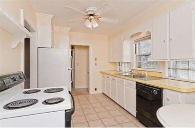 202 Grove St, Belmont, MA 02478 - photo 6