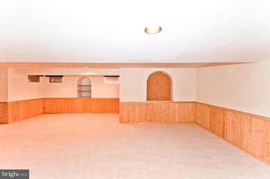 7712 Royal Azalea Ct, Springfield, VA 22153 - photo 5