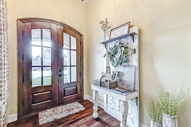 360 Windsor Ct, Port Neches, TX 77651 - photo 2