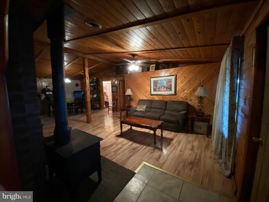 24 Grandview Terrace, Berkeley Springs, WV 25411 - photo 5