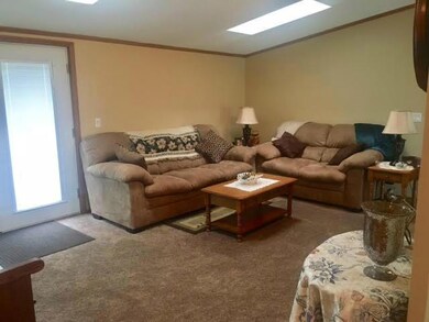 462 Coshocton Ave, Thornville, OH 43076 - photo 4