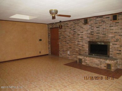 6190 Riviera Ln, Jacksonville, FL 32216 - photo 5