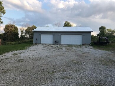 3 car detached garage