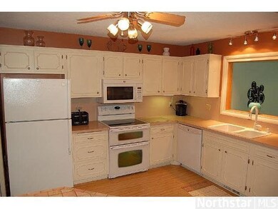 16727 Creekside Ln, Minnetonka, MN 55345 - photo 5