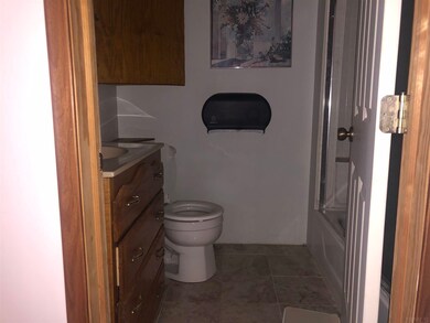 817 W 1st St, Muncie, IN 47305 - photo 6