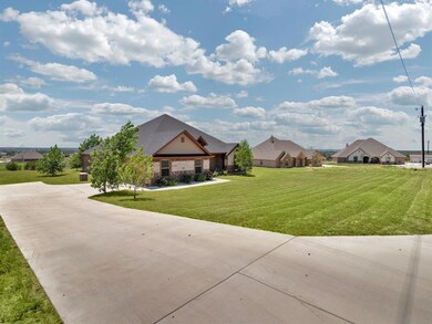 1005 Sky Ct, Weatherford, TX 76085 - photo 3