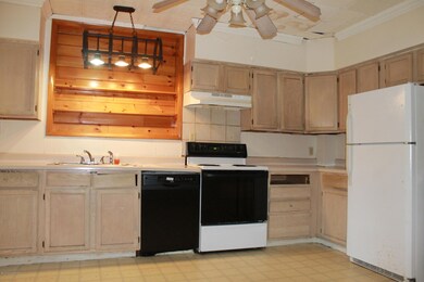 1187 W Main St, Stroudsburg, PA 18360 - photo 5