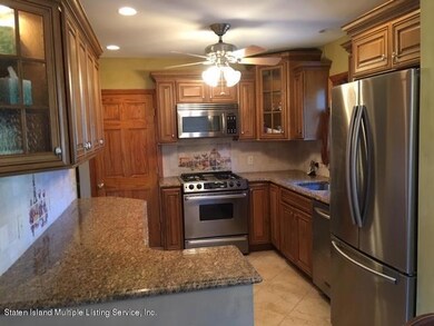 213 Chesterton Ave, Staten Island, NY 10306 - photo 5