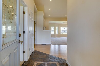 4019 SW Tommy Armour Ln, Redmond, OR 97756 - photo 4