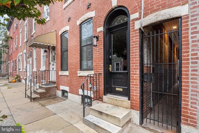 2566 Salmon St, Philadelphia, PA 19125 - photo 2