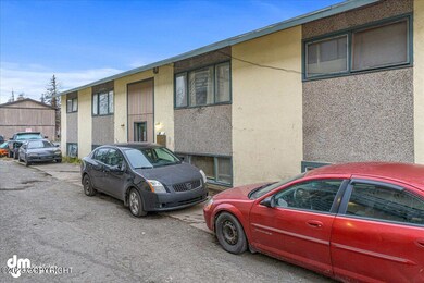 08-Front Exterior_ELI09910