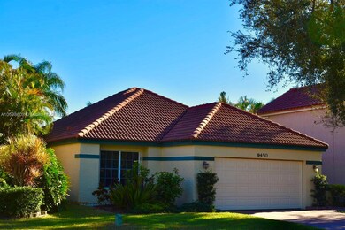 9450 Oak Grove Cir, Davie, FL 33328 - photo 2