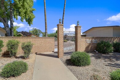 10250 W Palmeras Dr, Sun City, AZ 85373 - photo 7