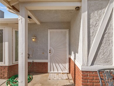 14292 Brentwood Dr, Victorville, CA 92395 - photo 4