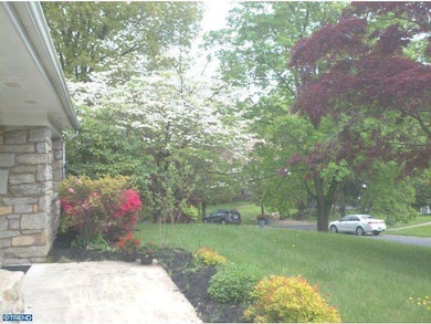2167 Brookthorpe Cir, Broomall, PA 19008 - photo 2