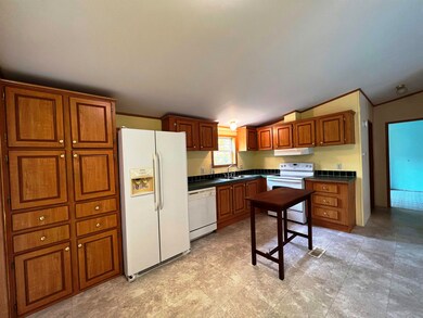 30 Noyes St, Bethlehem, NH 03574 - photo 5