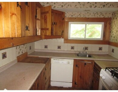 24 Gifford Ave, North Dartmouth, MA 02747 - photo 5