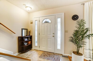 614 Dlyn St, Columbus, OH 43228 - photo 5