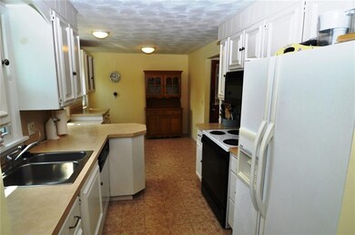 Large kitchen with all appliances included