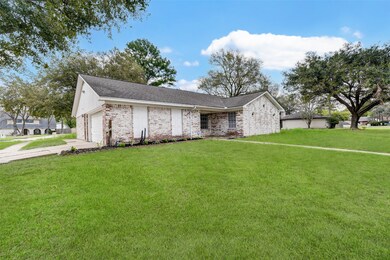 5918 Darkwood Dr, Houston, TX 77088 - photo 2