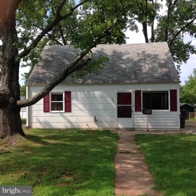 126 Polk Dr, Manassas Park, VA 20111 - photo 2