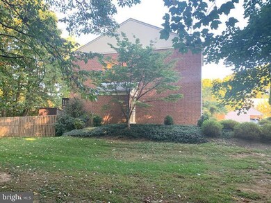 10530 E Wind Way, Columbia, MD 21044 - photo 2