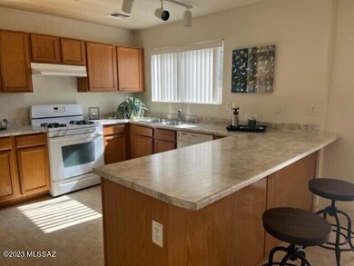 Kitchen with Breakfast Bar and Bar stool