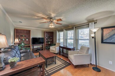 1160 Forest Oaks Ln, Hurst, TX 76053 - photo 7