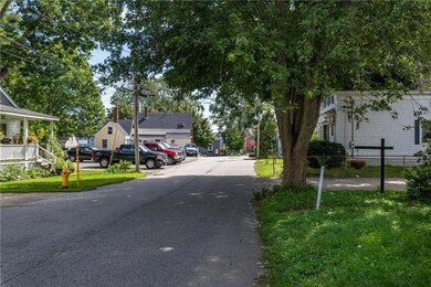 9 Dame St, Kittery, ME 03904 - photo 3