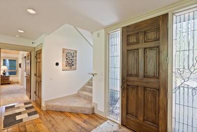 05 Interior Entry
