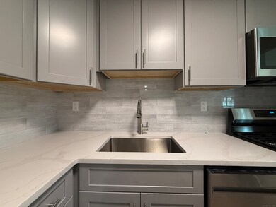 50 Greenhouse Rd unit 42A, Bridgeport, CT 06606 - photo 4