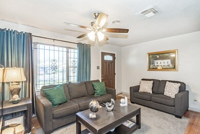 7030 Peyton St, Houston, TX 77028 - photo 4