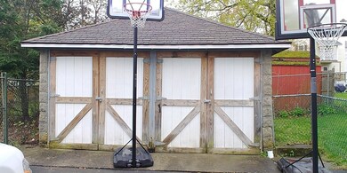 29 Kosta St, Worcester, MA 01607 - photo 2