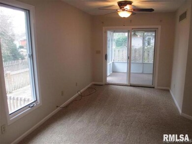 616 Westwinds Dr, Jacksonville, IL 62650 - photo 4