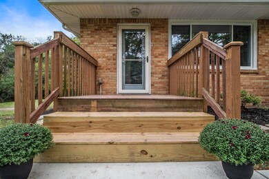 2354 Newport Rd, Ann Arbor, MI 48103 - photo 3