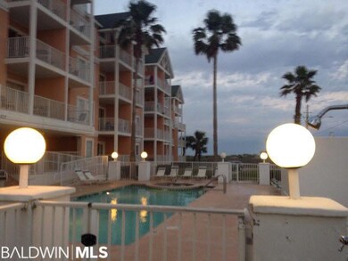 Beautiful pool, hottub, and see beach all at the s