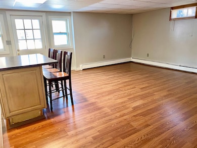 84 Hovey Rd unit B, Londonderry, NH 03053 - photo 3