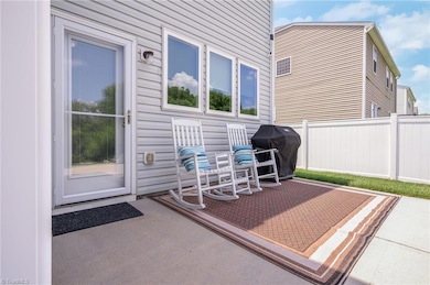 4254 Lochurst Dr, Pfafftown, NC 27040 - photo 5